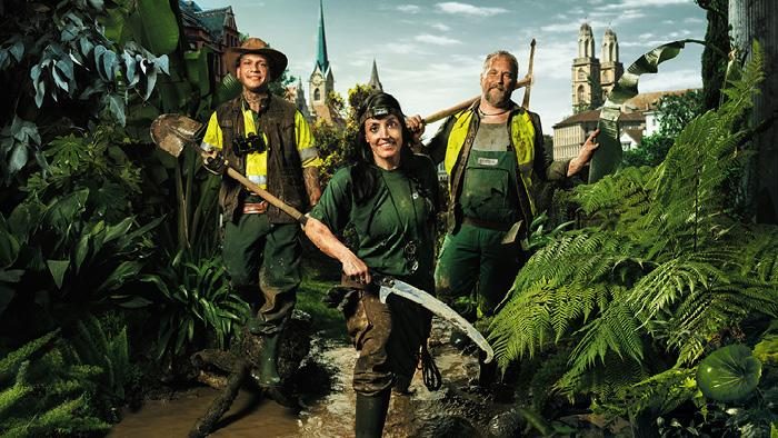 Grün Stadt Zürich Abenteurer: Team am Fluss